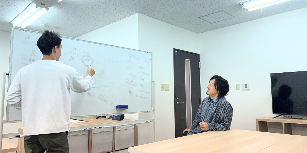 自社マーケティングの定例会